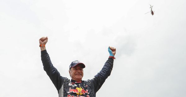 Foto: El español Carlos Sainz gana su segundo Dakar.