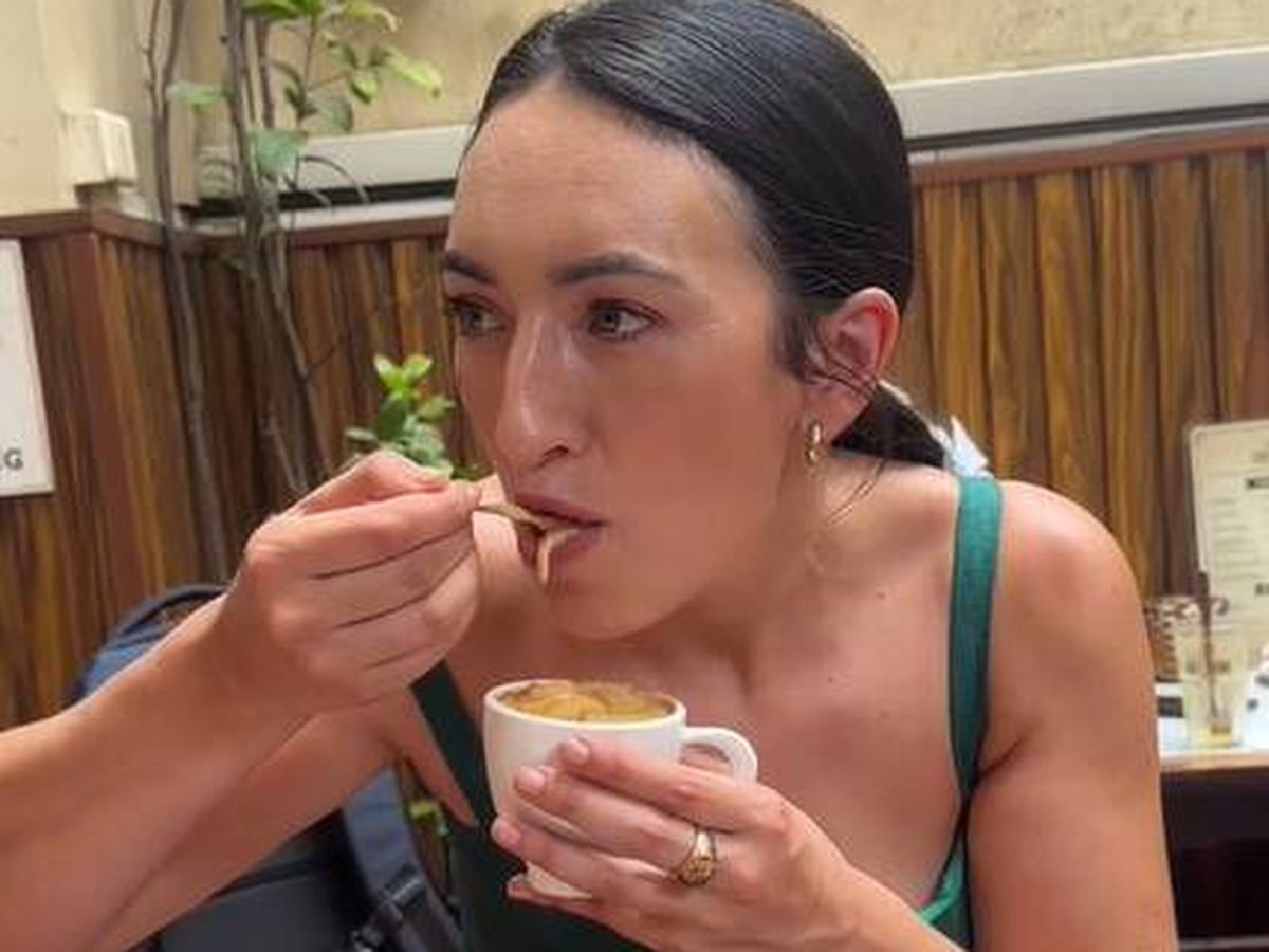 Foto: Una española prueba el café vietnamita y las redes alucinan con los ingredientes (TikTok/@foodiario)