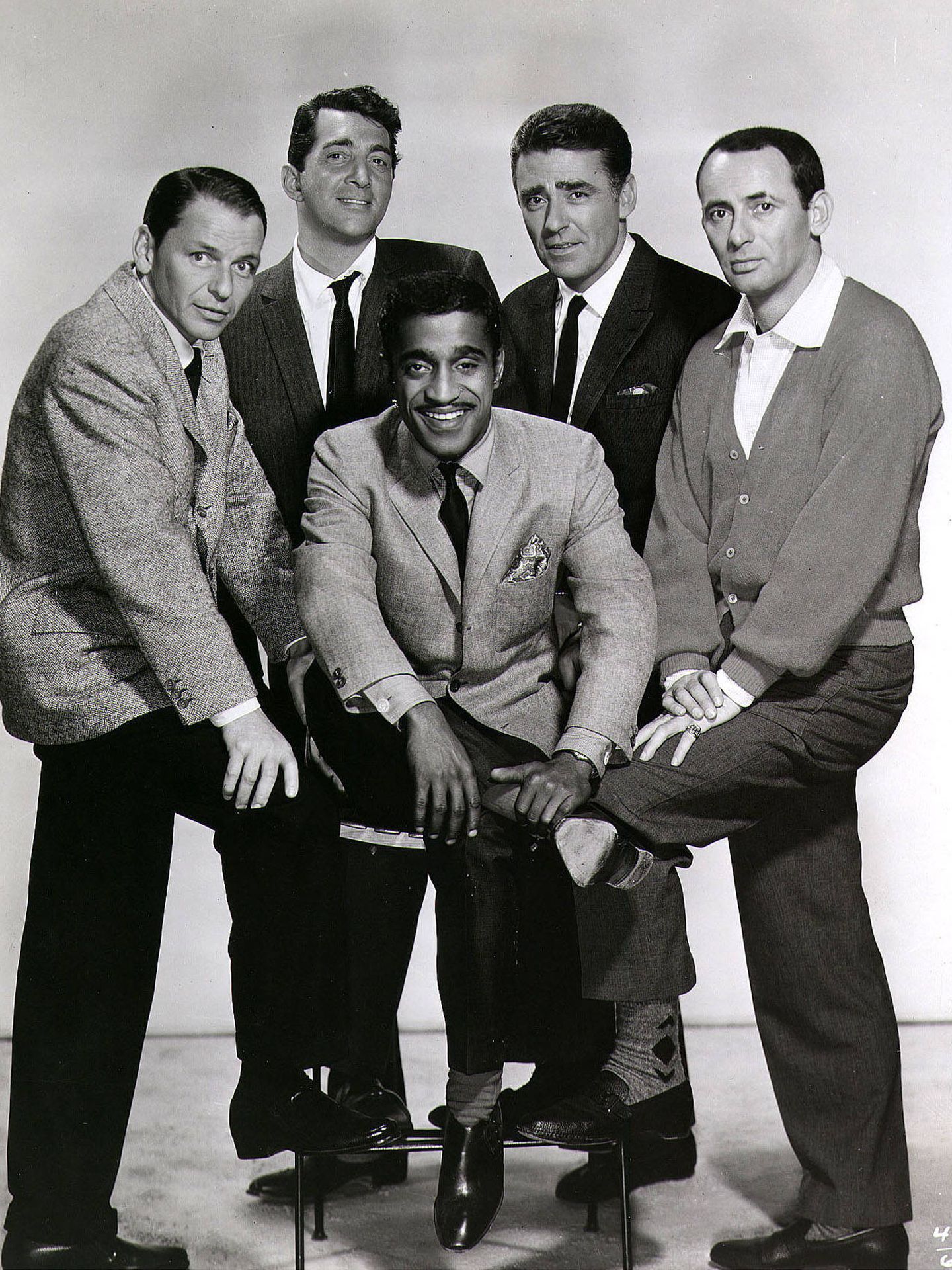 Frank Sinatra, Dean Martin, Sammy Davis Jr, Peter Lawford y Joey Bishop: el Rat Pack. (Getty)