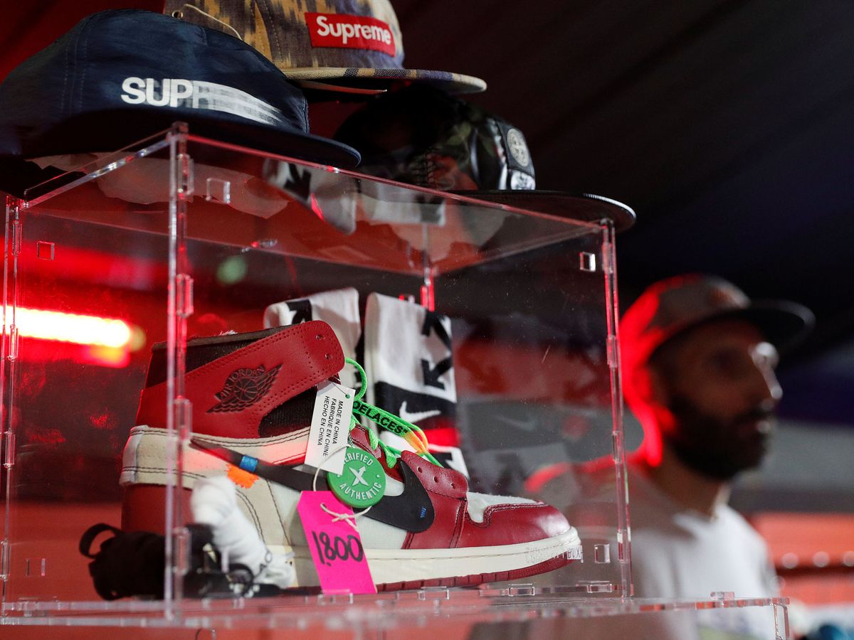 La reventa de zapatillas inunda red: así es el polémico negocio que ya a Nike