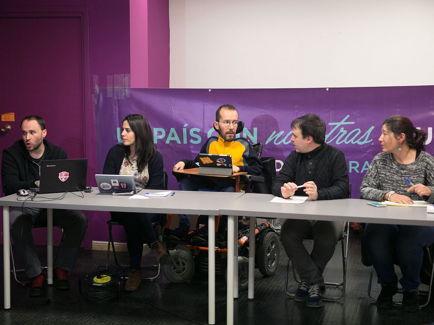 Reunión del Consejo Ciudadano autonómico de Podemos en Zaragoza. (EFE)