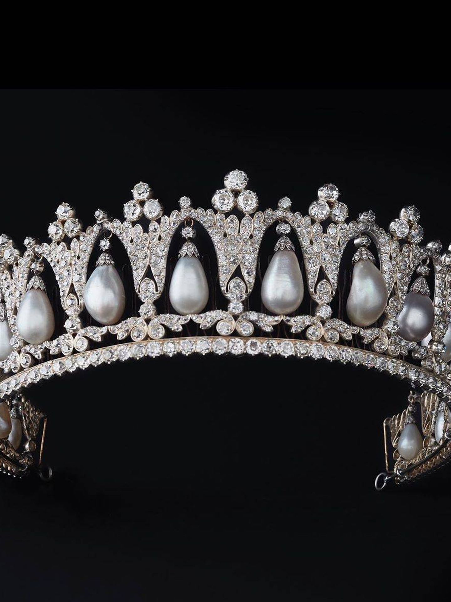 La tiara de perlas. (Casa Real danesa)