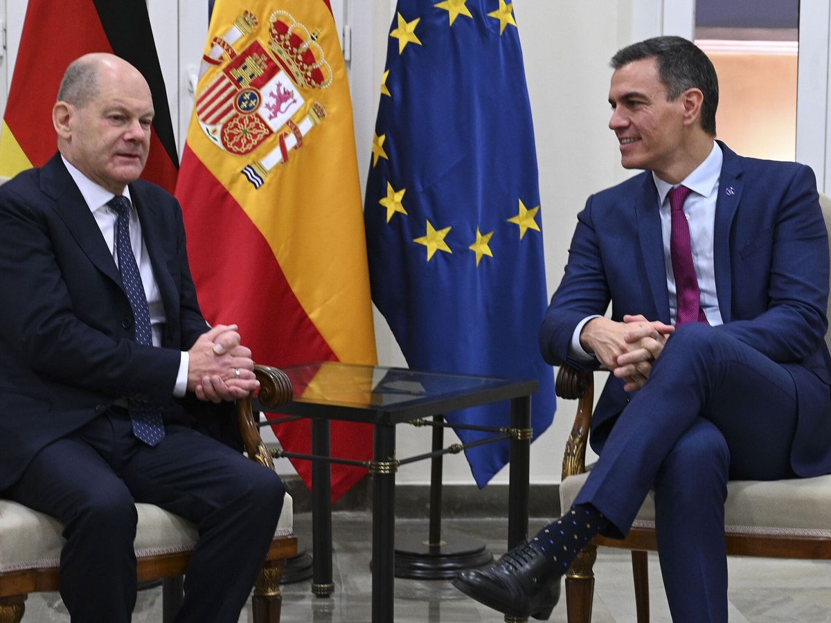 Foto: Pedro Sánchez se reúne con el canciller alemán, Olaf Scholz, en Málaga. (EFE) 