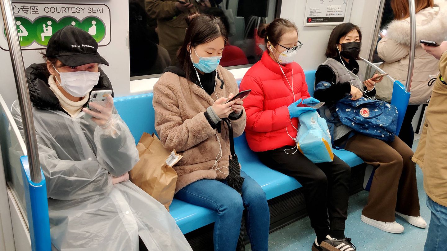 El metro en Shanghái vuelve a tener pasajeros. (Foto: Z. Aldama)