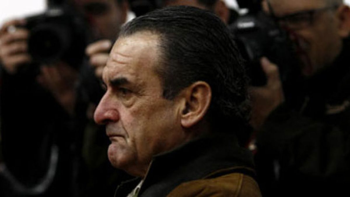 Un preso a Mario Conde: "Déjame el traje para ir a juicio"