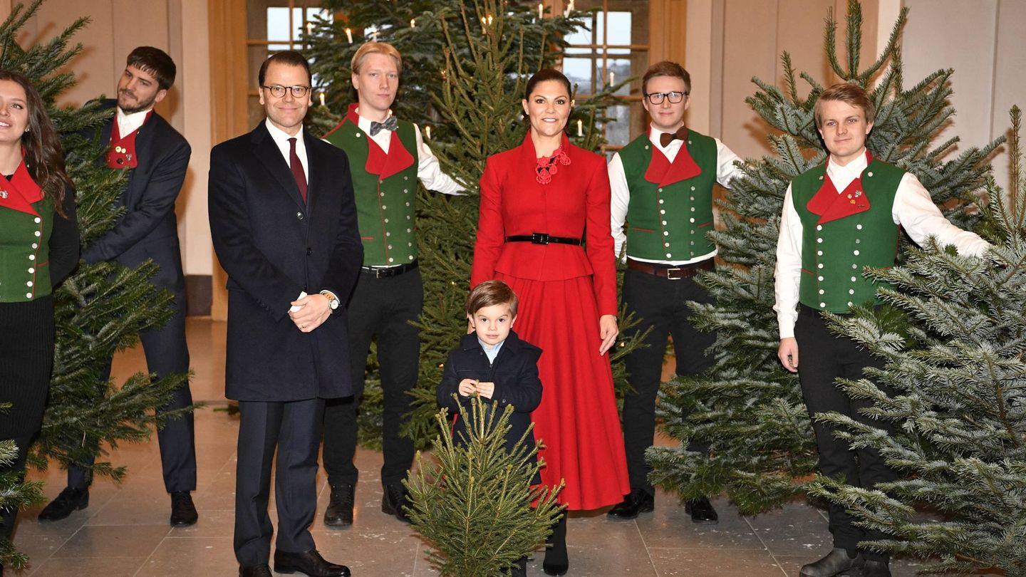 Victoria, Daniel y Oscar, en el Palacio Real de Estocolmo. (Cordon Press)