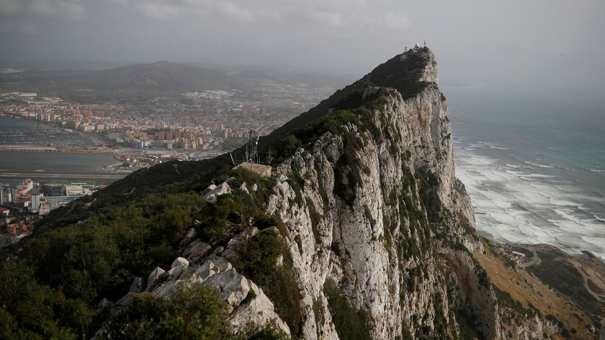 Nuevo obstáculo para el Brexit: España condiciona su apoyo... por Gibraltar