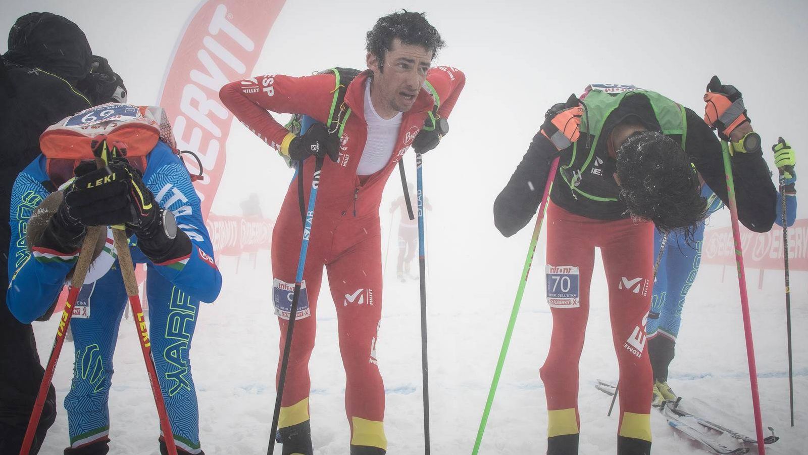 Foto: Kilian Jornet (c) instantes después de proclamarse campeón de Europa de esquí de montaña en modalidad vertical. (ISMF)