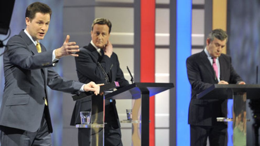 Foto: Clegg gana el primer debate de la historia del Reino Unido