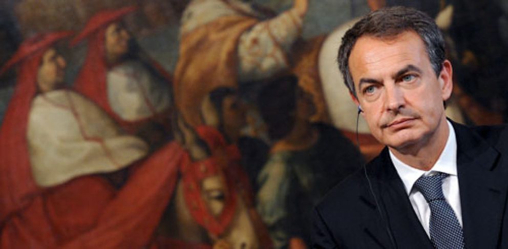 Foto: Los Cien Economistas se reúnen tres horas con Zapatero para pedirle una reforma más dura