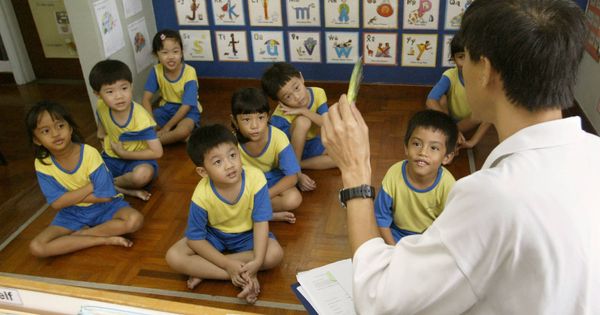 Foto: Niños en una clase de primaria en Singapur. (Reuters)