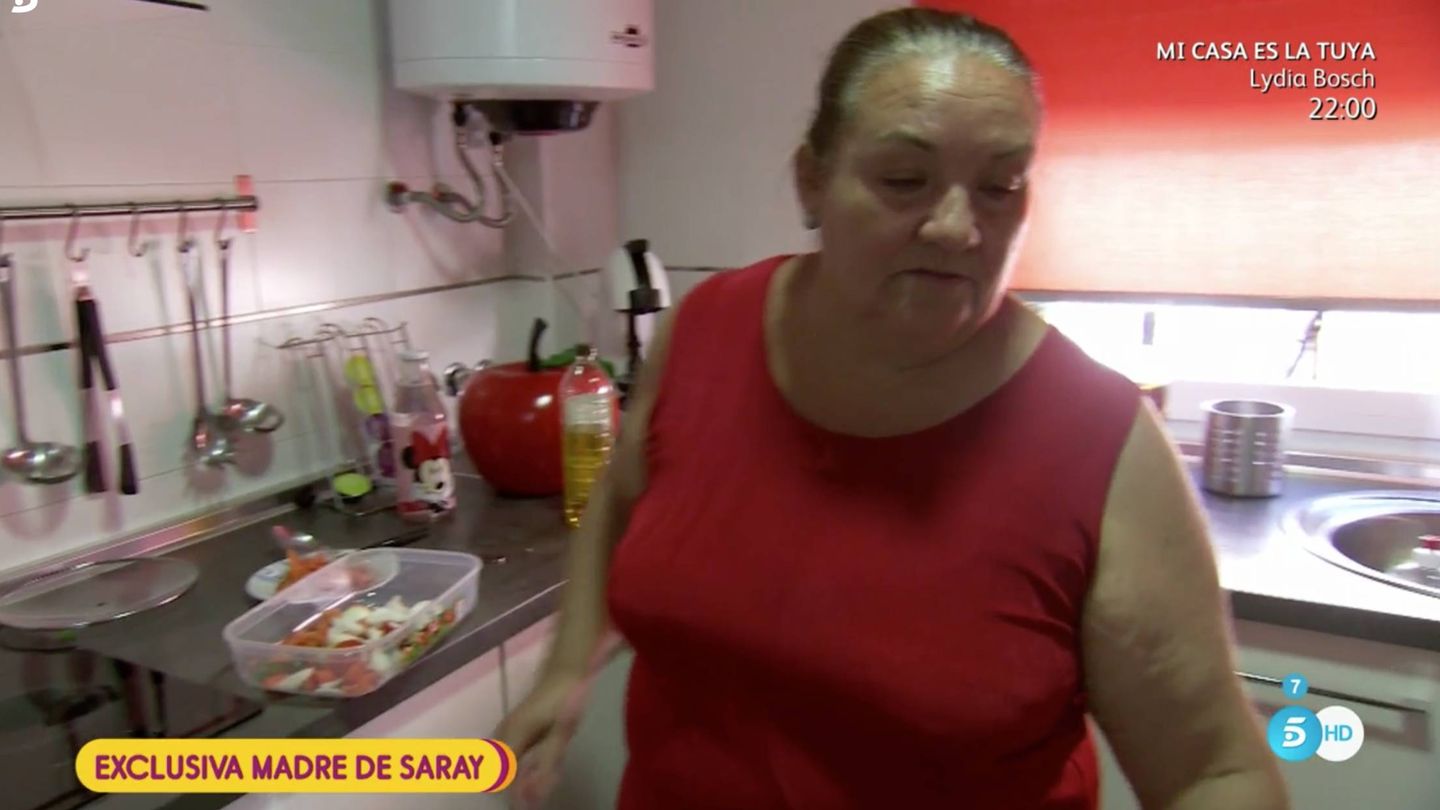 La madre de Saray ofrece unas declaraciones en exclusiva en 'Sálvame'. (Telecinco)