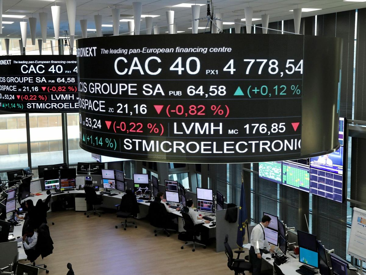 Foto: Pantallas con la cotización del índice Cac 40. (Reuters/ Benoit Tessier)
