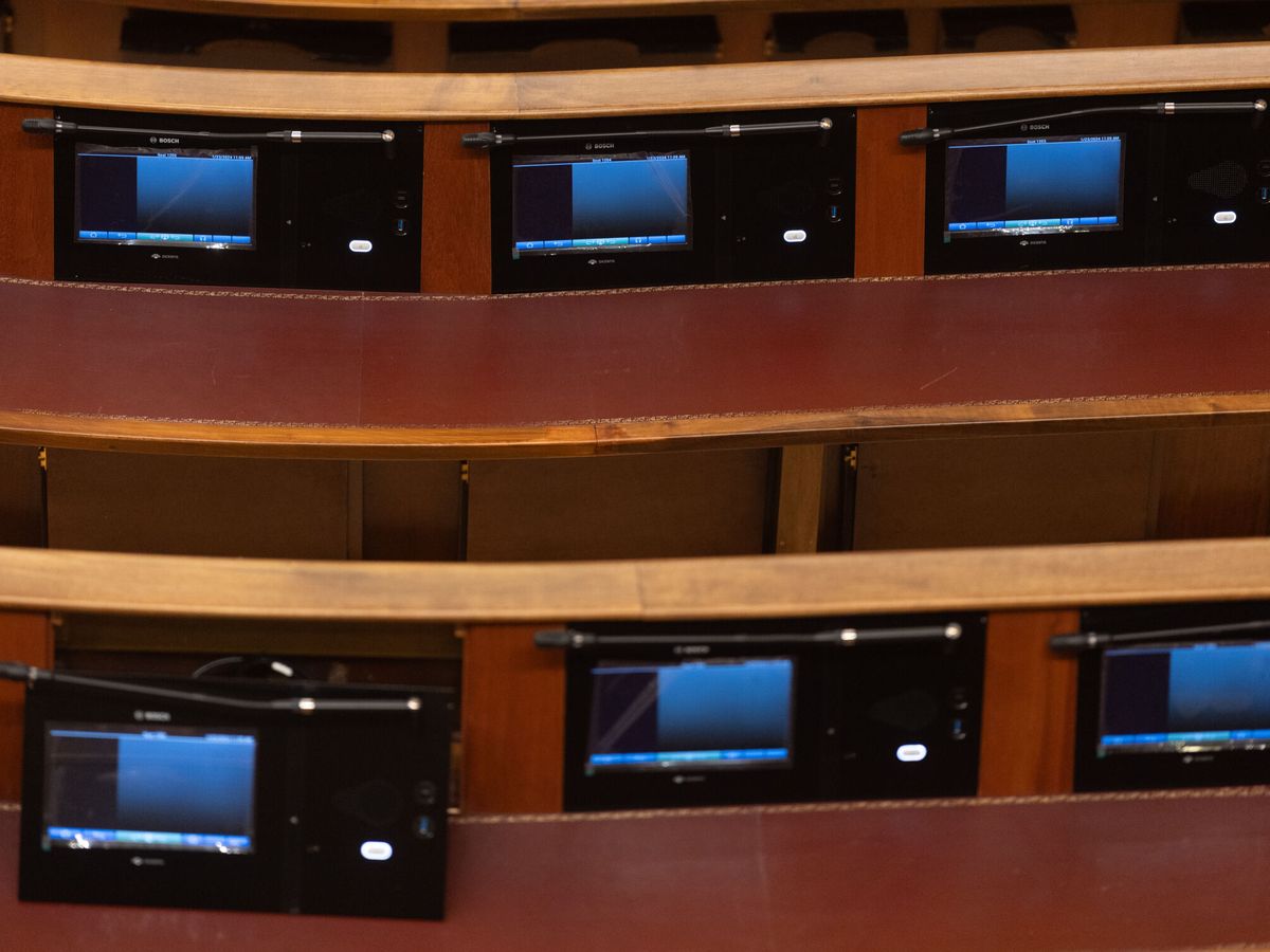 Foto: Nuevo sistema de votación táctil en los escaños del Congreso de los Diputados (Eduardo Parra/Europa Press)