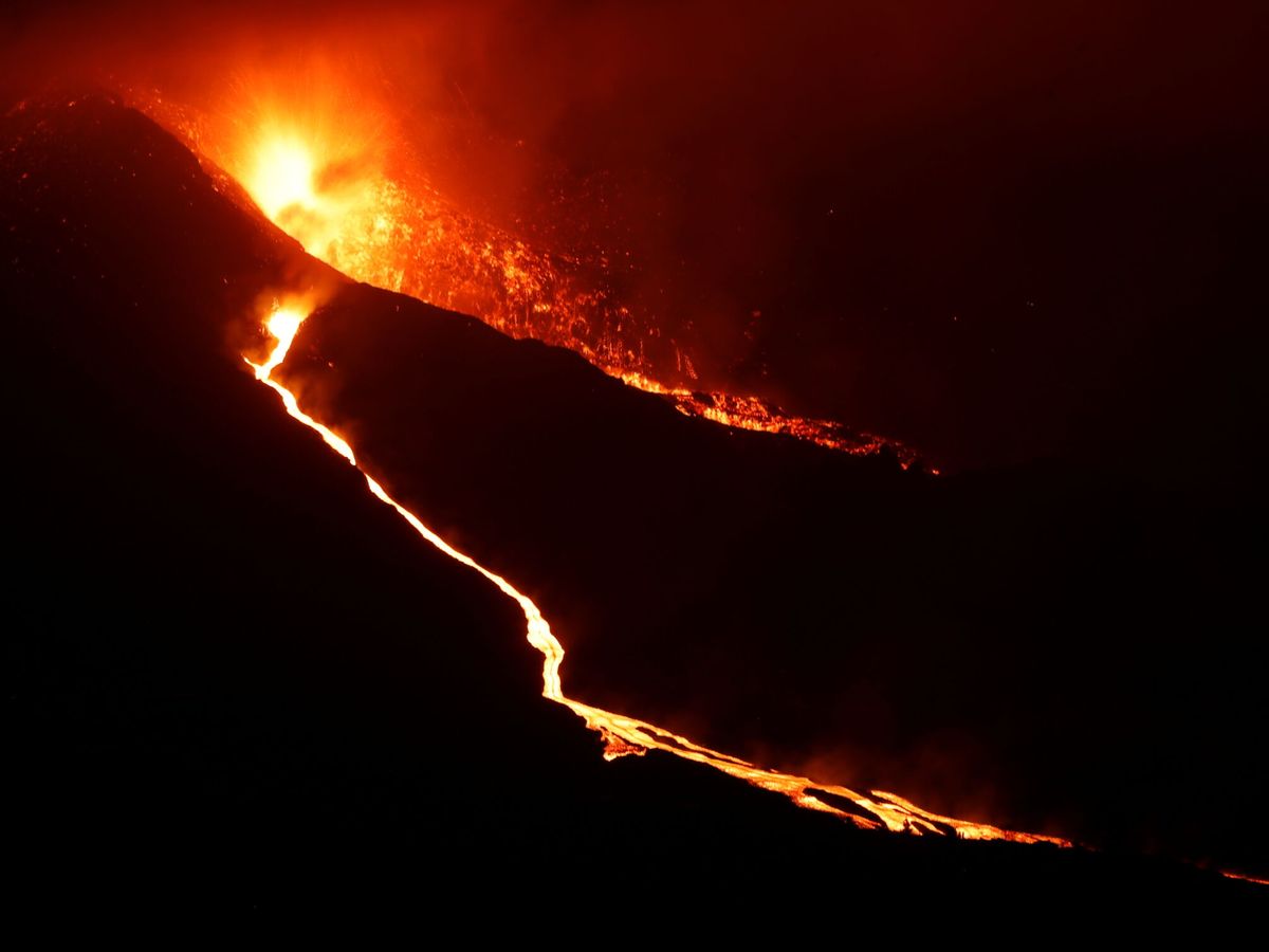 Foto: Imagen de la erupción. (Reuters)