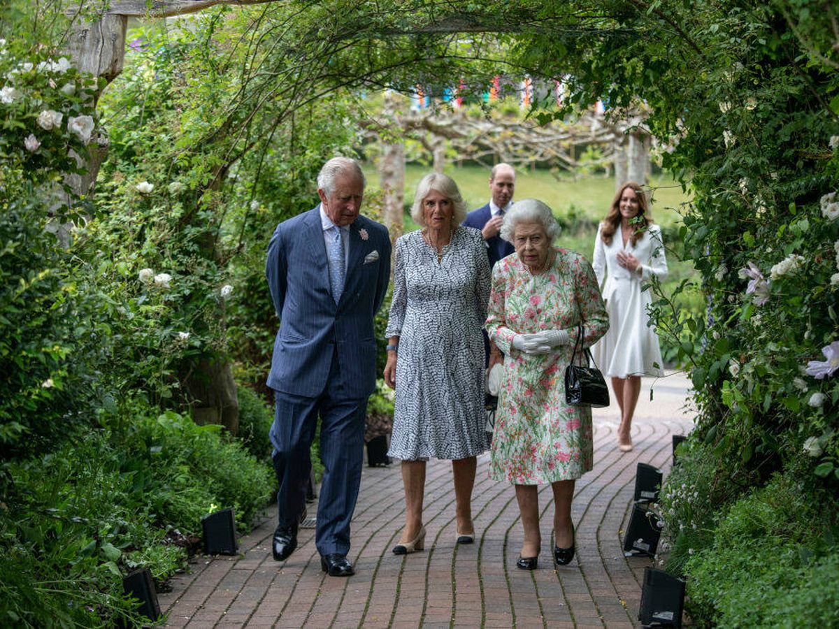 Foto: Isabel II junto a Carlos de Inglaterra, Camilla Parker y los Cambridge en una imagen de archivo.(/Getty Images/WPA Pool/Jack Hill) 