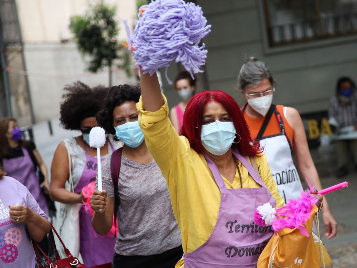 Foto: Protesta de trabajadoras del hogar el pasado junio en Madrid. (David Fernández/EFE)