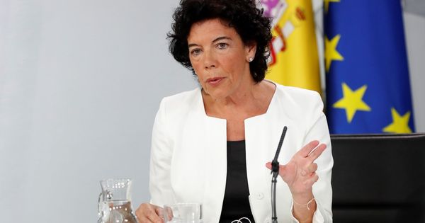 Foto: Isabel Celaá en la rueda de prensa del Consejo de Ministros de este viernes. (EFE)