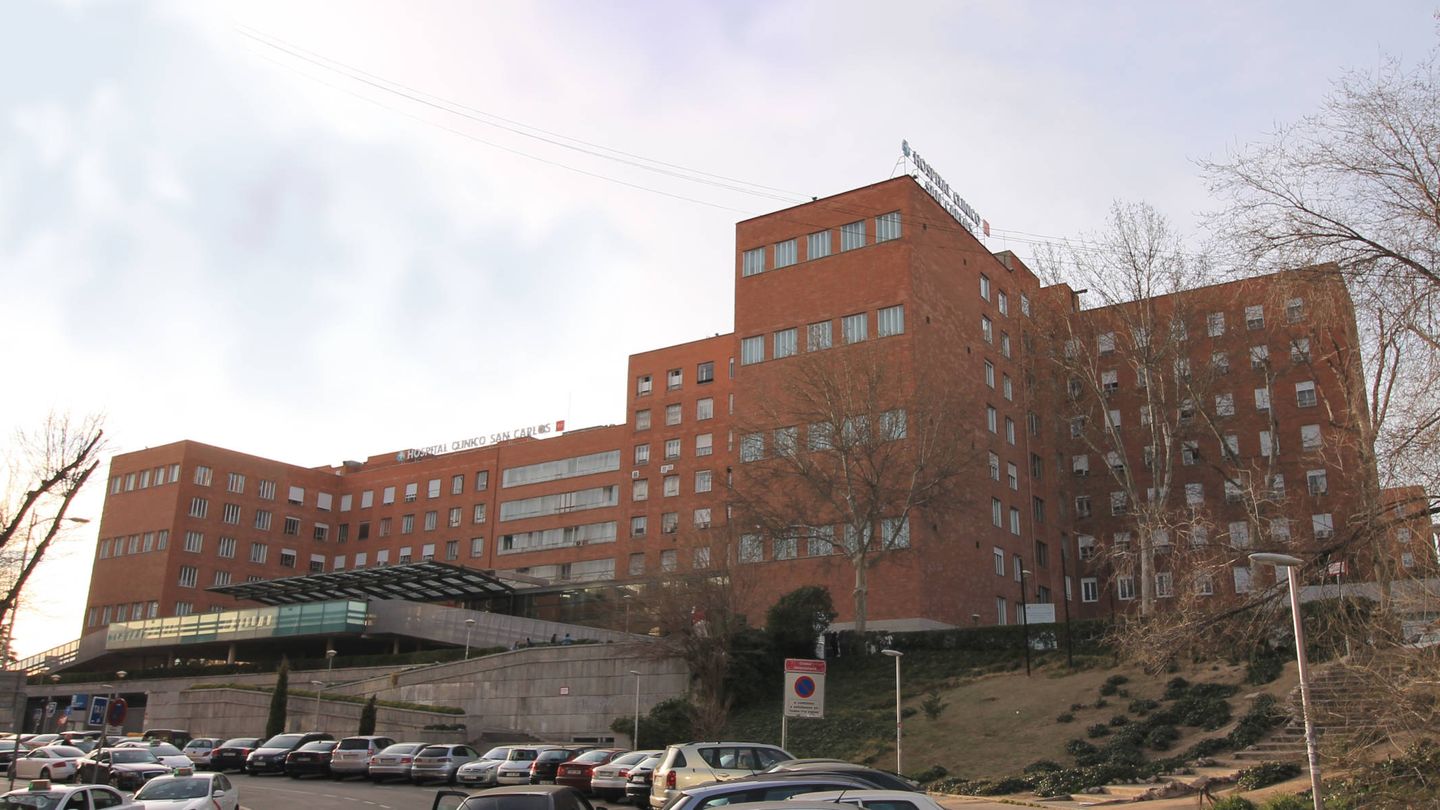 El Hospital Clínico San Carlos, en Madrid, adjudicó un concurso de 3,2 millones de euros a la empresa CGM Clinical España para la instalación y despliegue del programa Selene. (EFE)