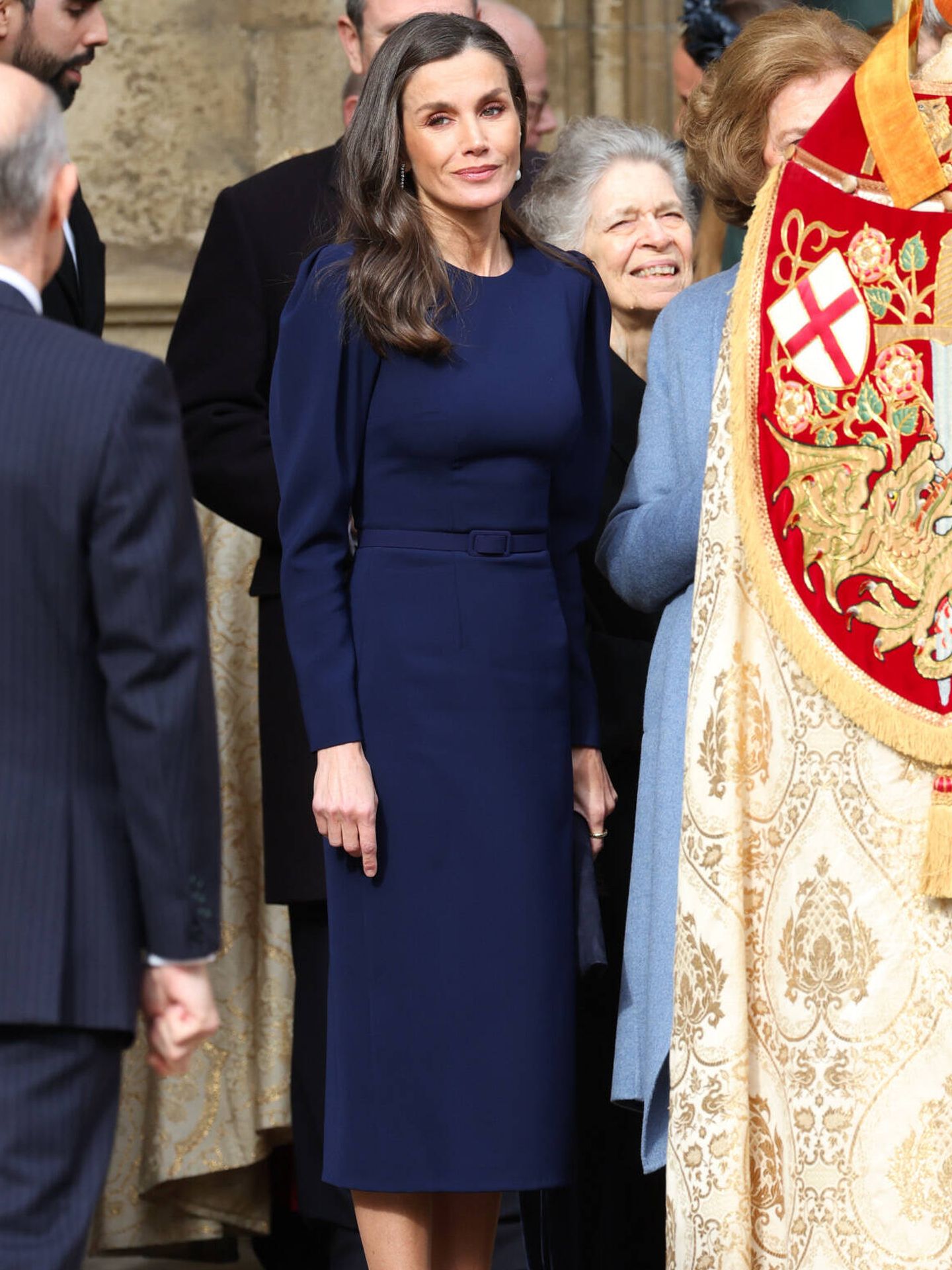 El vestido de Pedro del Hierro creado a medida para la reina Letizia. (Gtres)