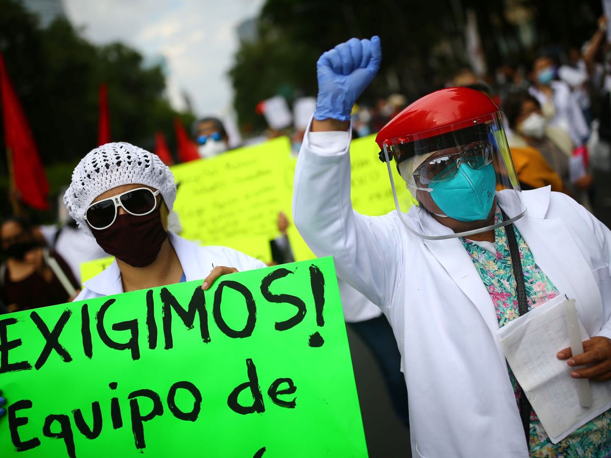 Foto: Protesta en México por la falta de recursos sanitarios. (Reuters)