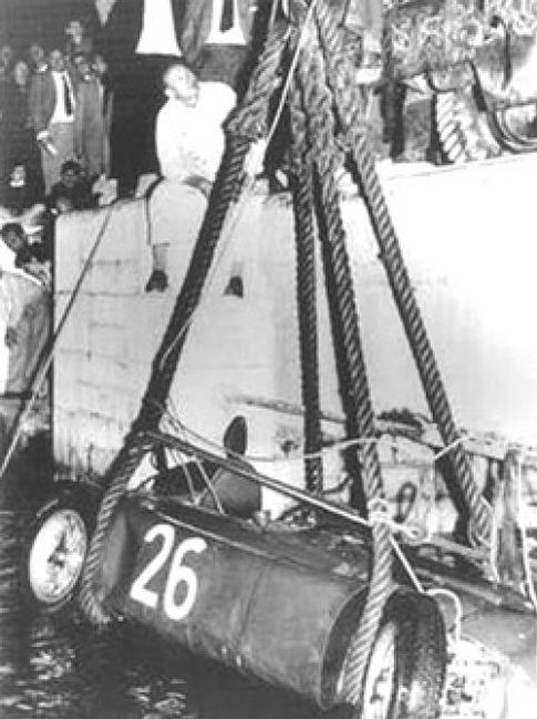 Foto: Ascari y Hawkins, cuando caer al mar en el GP de Mónaco era posible