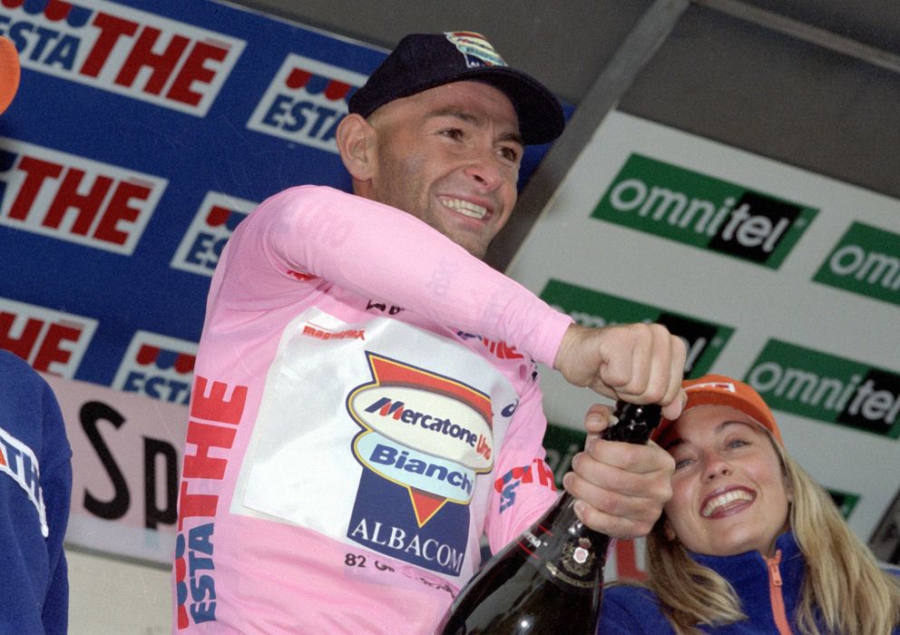 Foto: Pantani se vistió de rosa durante muchos días en aquel Giro, pero no pudo ganar (Imago).