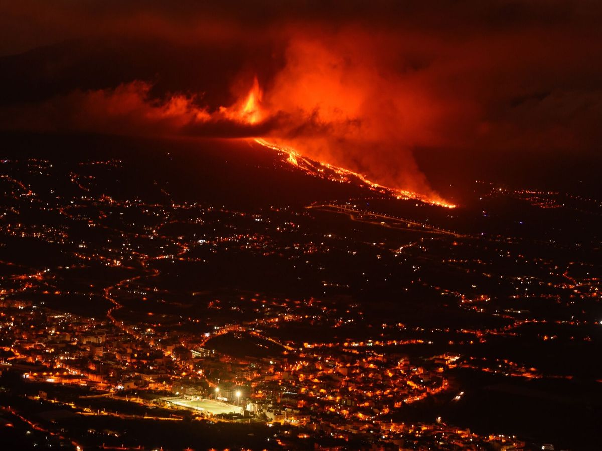 Foto: Erupción volcánica en la Cumbre Vieja de La Palma. (EFE)
