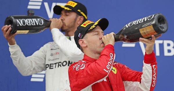 Foto: El duelo entre Lewis Hamilton y Sebastian Vettel se presenta antológico, con Ferrari que parte como gran favorito. Pero Mercedes siempre responde... (EFE)