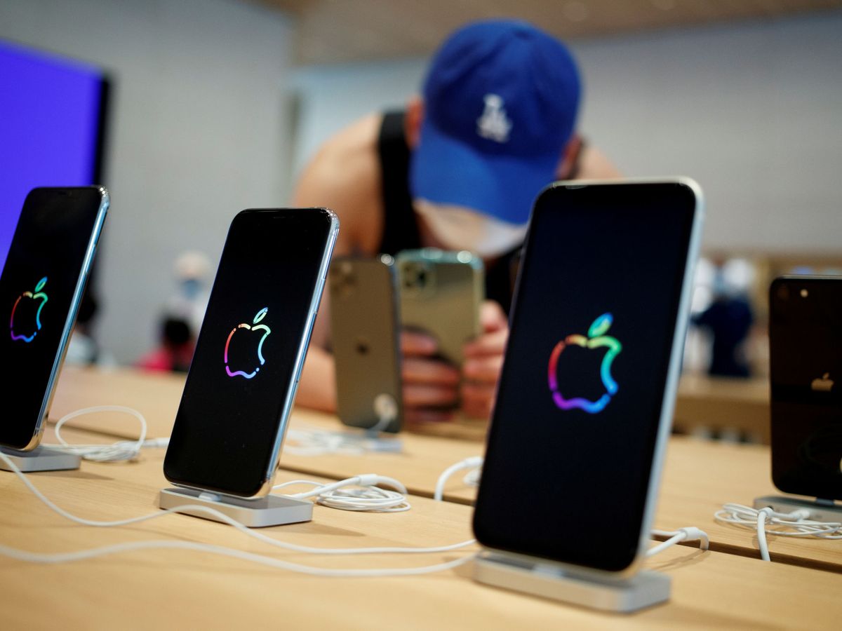 Foto: iPhones en una tienda de Apple en China. (Reuters)