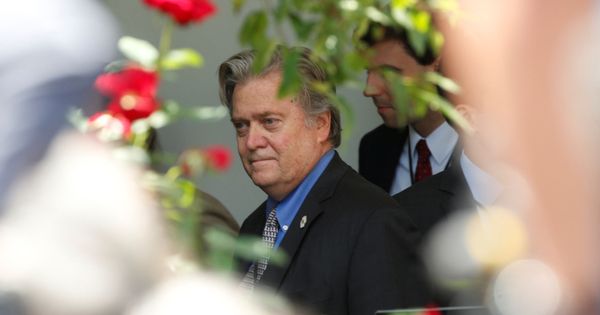 Foto: Steve Bannon en los jardines de la Casa Blanca, en junio de 2017. (Reuters)