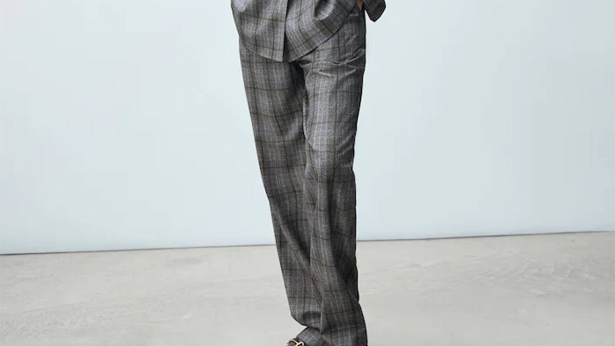 Massimo Dutti tiene un pantalón de cuadros para ir al trabajo
