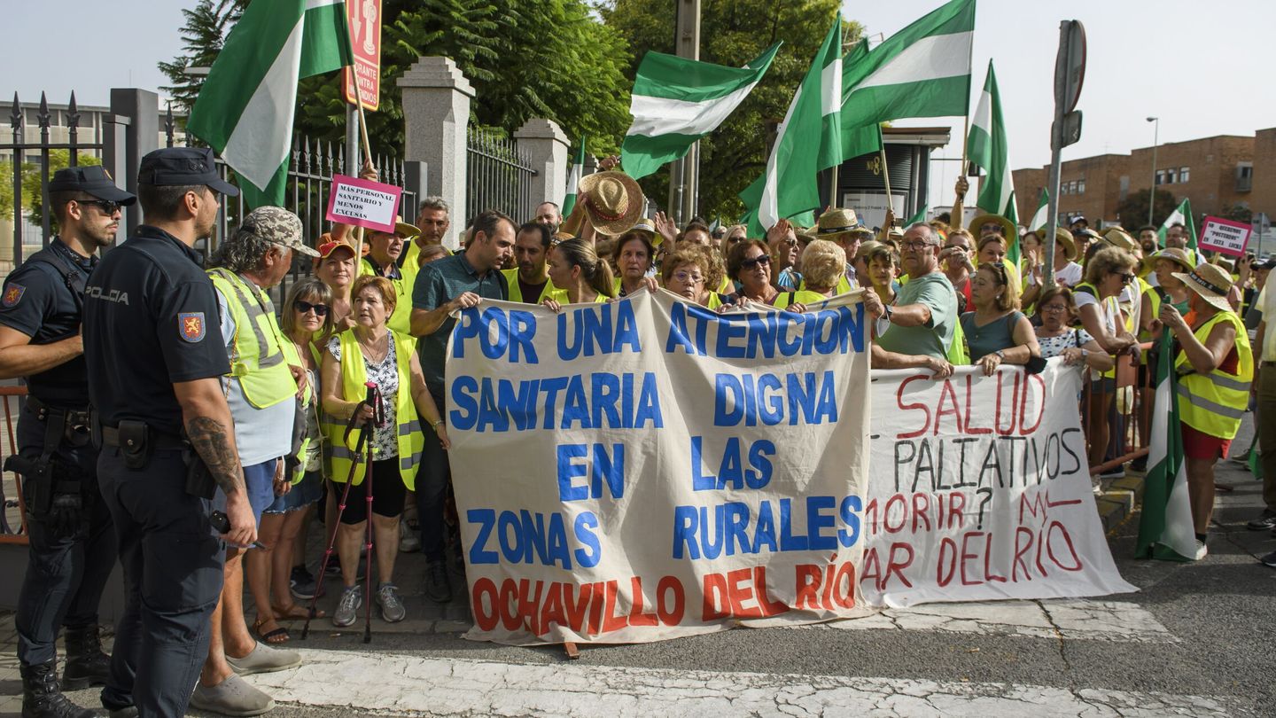Protesta de los sanitarios andaluces. (EFE/Raúl Caro)