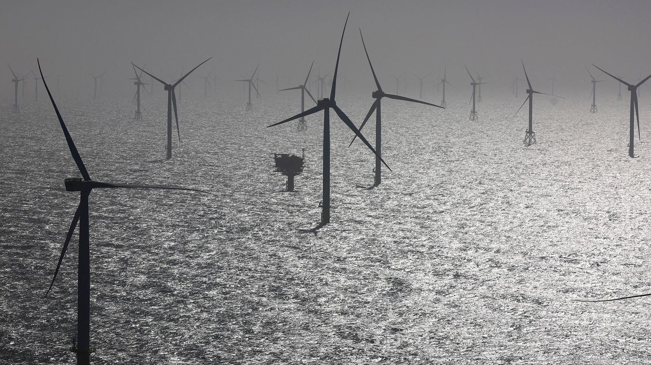 Foto: Molinos de viento en el parque eólico marino de Kaskasi, Alemania. (Reuters/Christian Charisius)