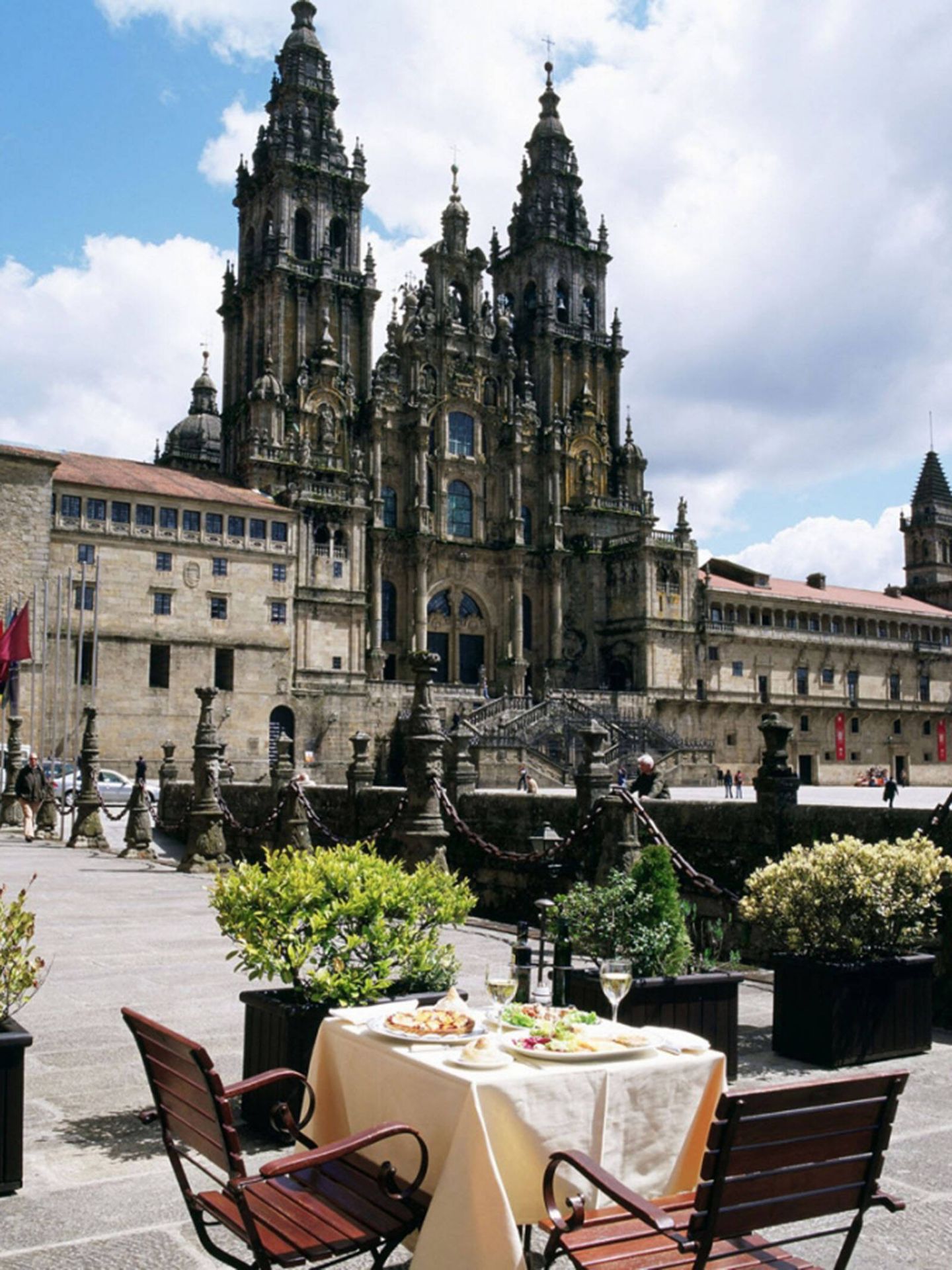 Vistas desde la terraza de Hostal de los Reyes Católicos Parador de Santiago de Compostela. (Cortesía)