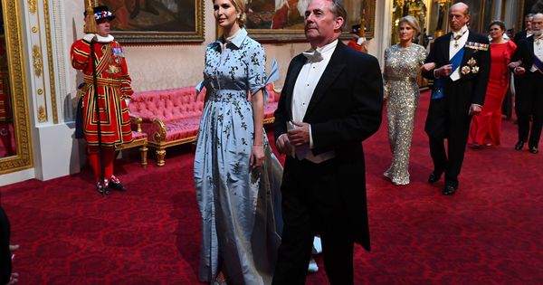Foto: Ivanka Trump y Liam Fox en Buckingham Palace. (Reuters)
