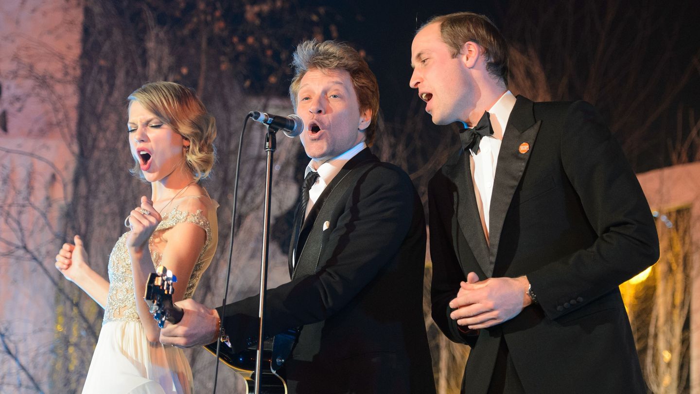 El príncipe Guillermo, cantando con los cantantes Taylor Swift y Jon Bon Jovi. (Getty/WPA Pool/Dominic Lipinski)