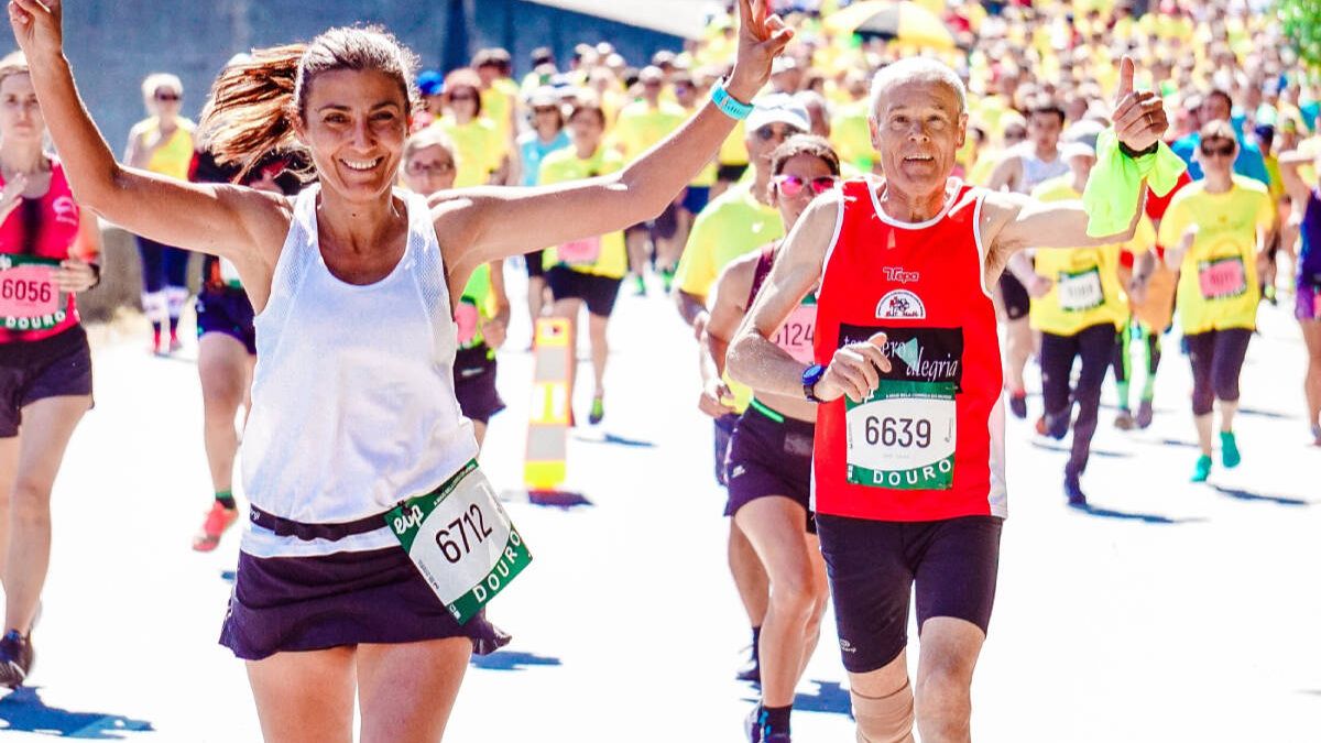 Por qué correr una maratón puede ayudar a frenar el envejecimiento cerebral 