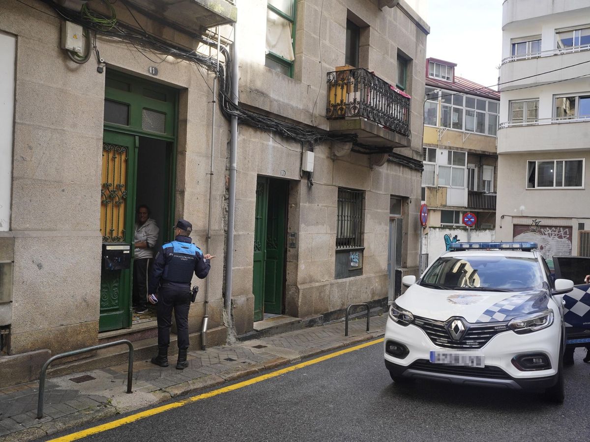Foto: Vista de una operación de la Policía Local de Vigo. (Europa Press/Javier Vázquez)