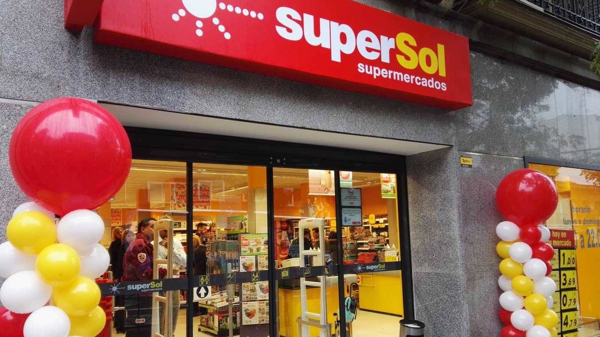 Carrefour compra los 172 supermercados de Supersol en España por 78 millones
