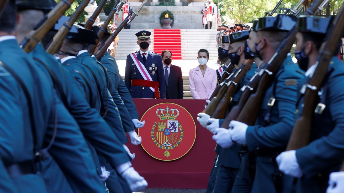El Rey muestra su orgullo por la "identificación" de la ciudadanía con las Fuerzas Armadas