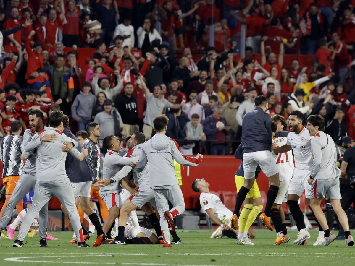 Foto: La afición del Sevilla está muy ilusionada con la final. (Reuters/Jon Nazca)