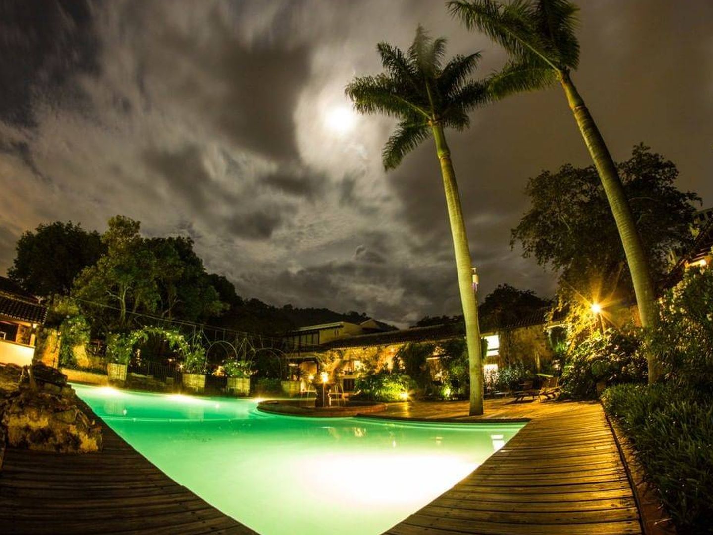 Zona del patio interior con la piscina. (Hotel Casa Santo Domingo) 