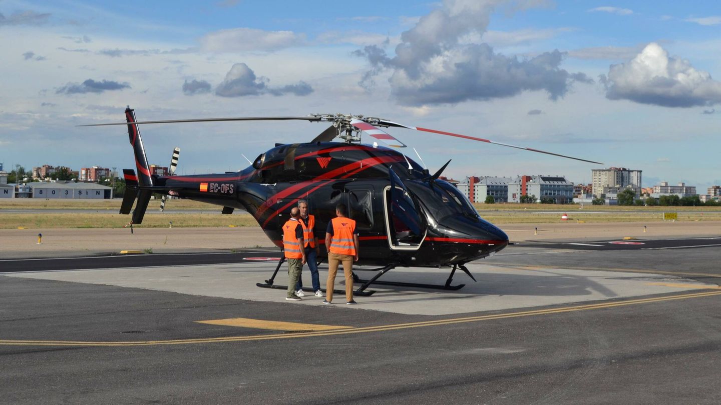 Helicóptero Bell 429 de la compañía World Aviation Group en su base de Cuatro Vientos