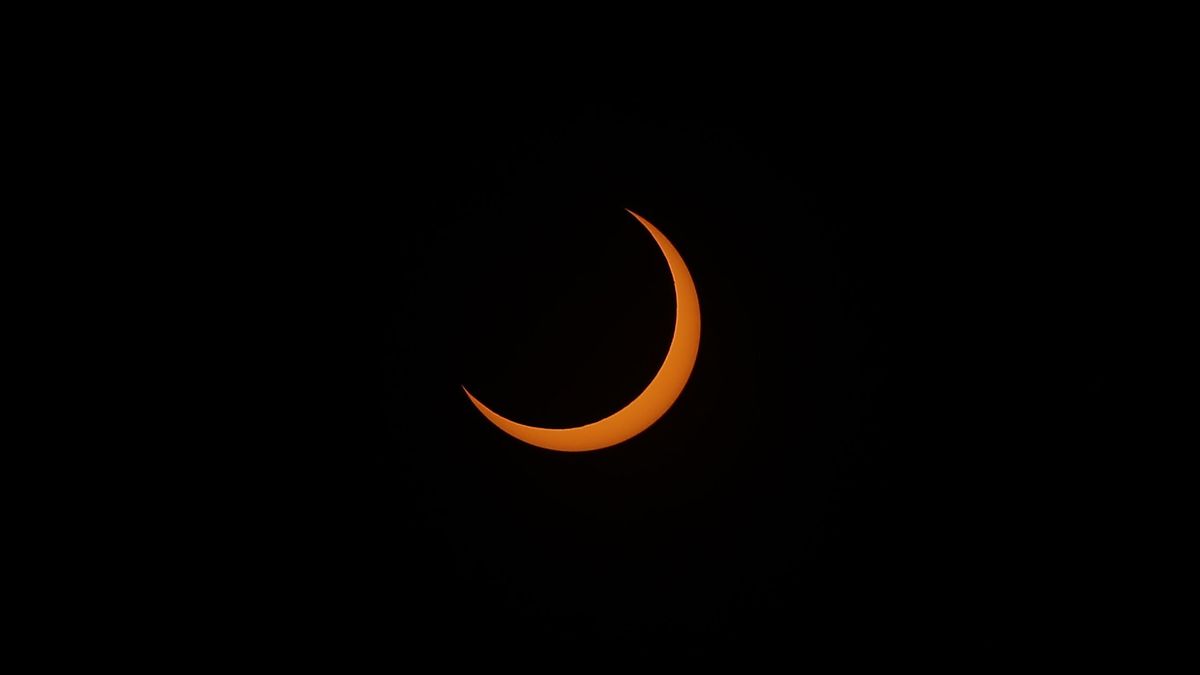 Cómo ver mejor el eclipse de Sol desde España y a qué hora: trucos para observarlo