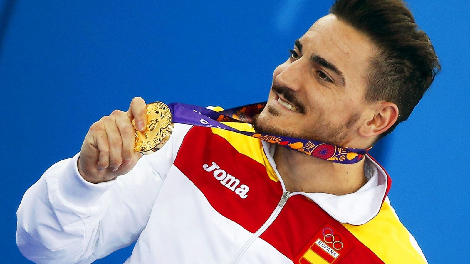 Foto: Damián Quintero, con la medalla de oro conseguida en los Juegos Europeos de Bakú (Efe). 