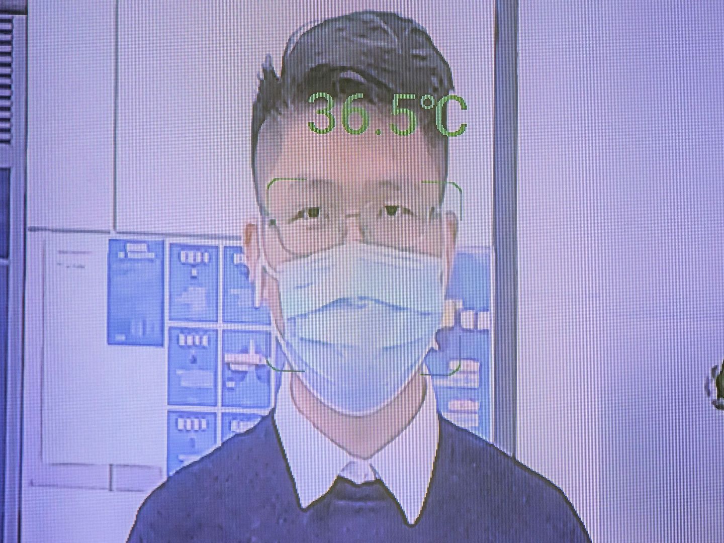 Uno de los 'software' de reconocimiento facial que miden la temperatura. (EFE)