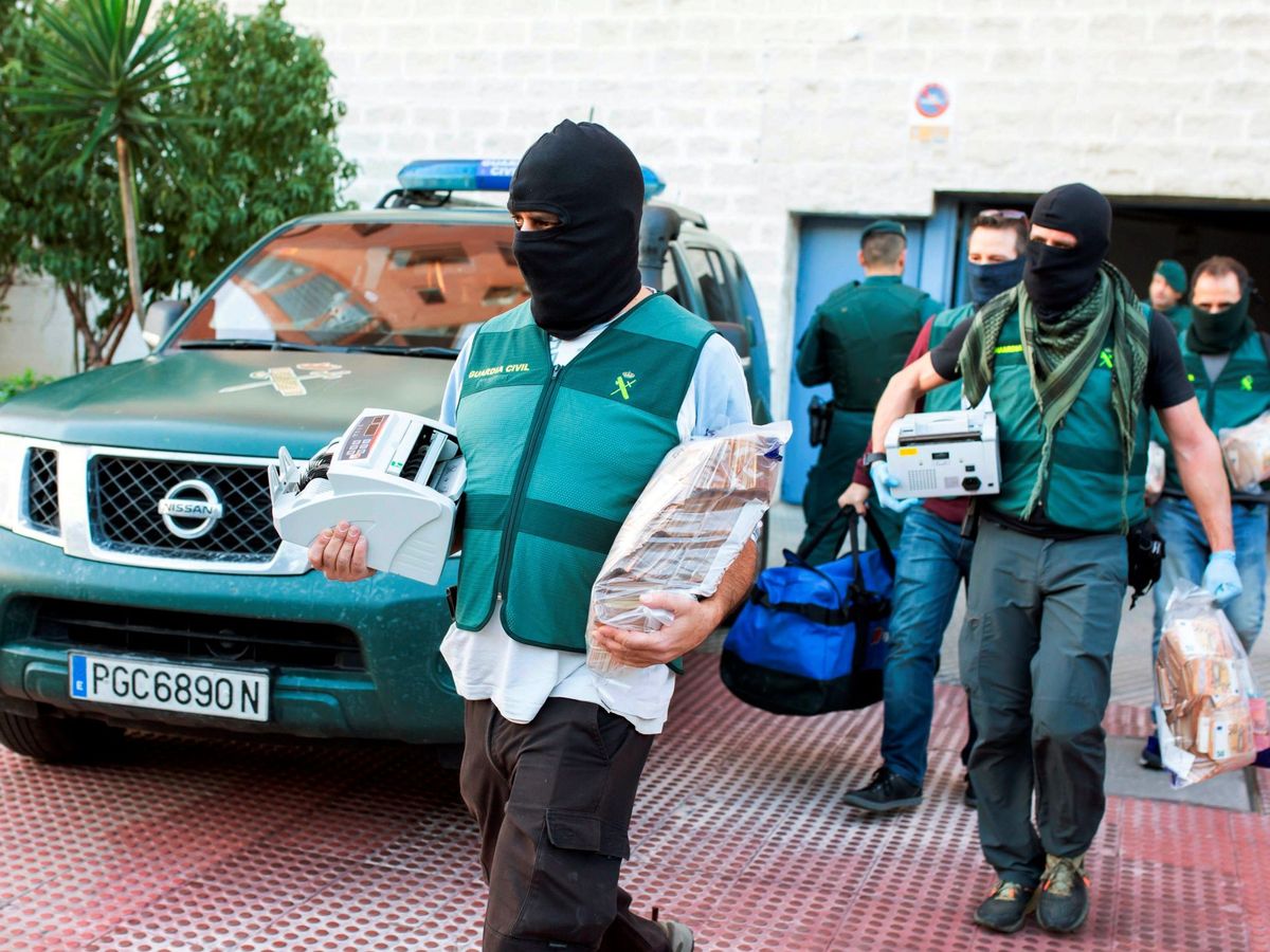 Foto: En la operación se incautaron más de 1000 kilos de hachís e importantes cantidades de dinero en efectivo (EFE/Carlos Díaz)