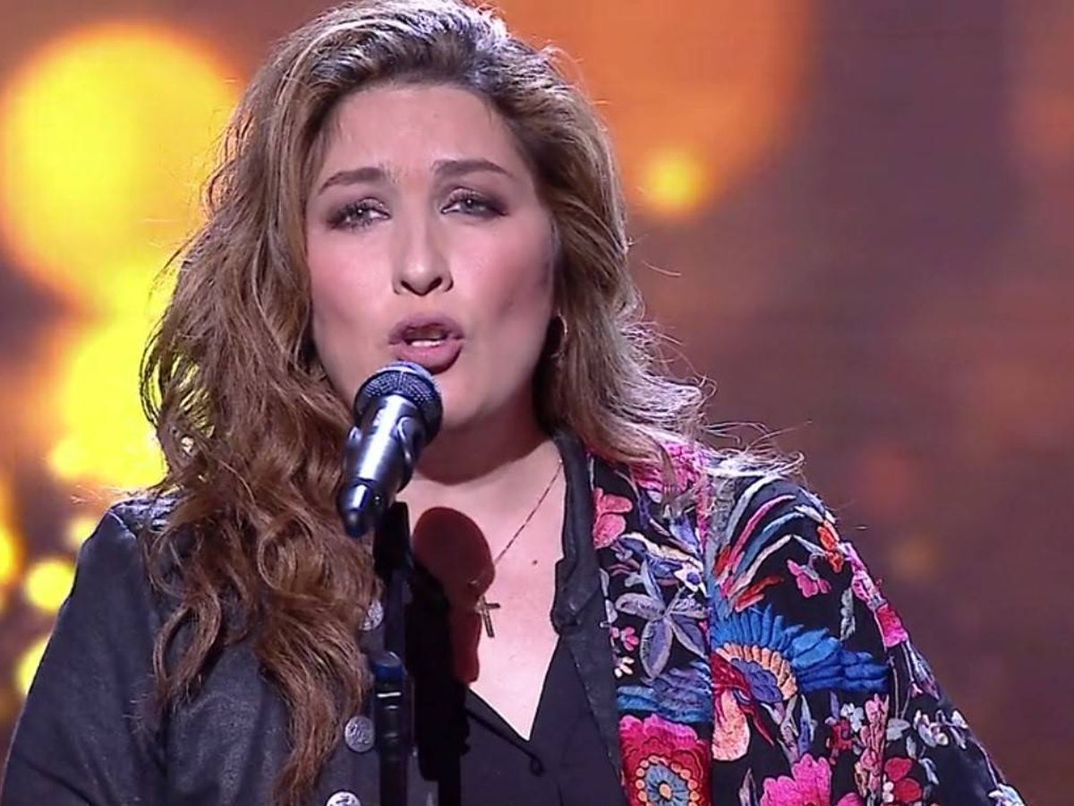 Foto: Estrella Morente, cantando en una gala especial. (Canal Sur)