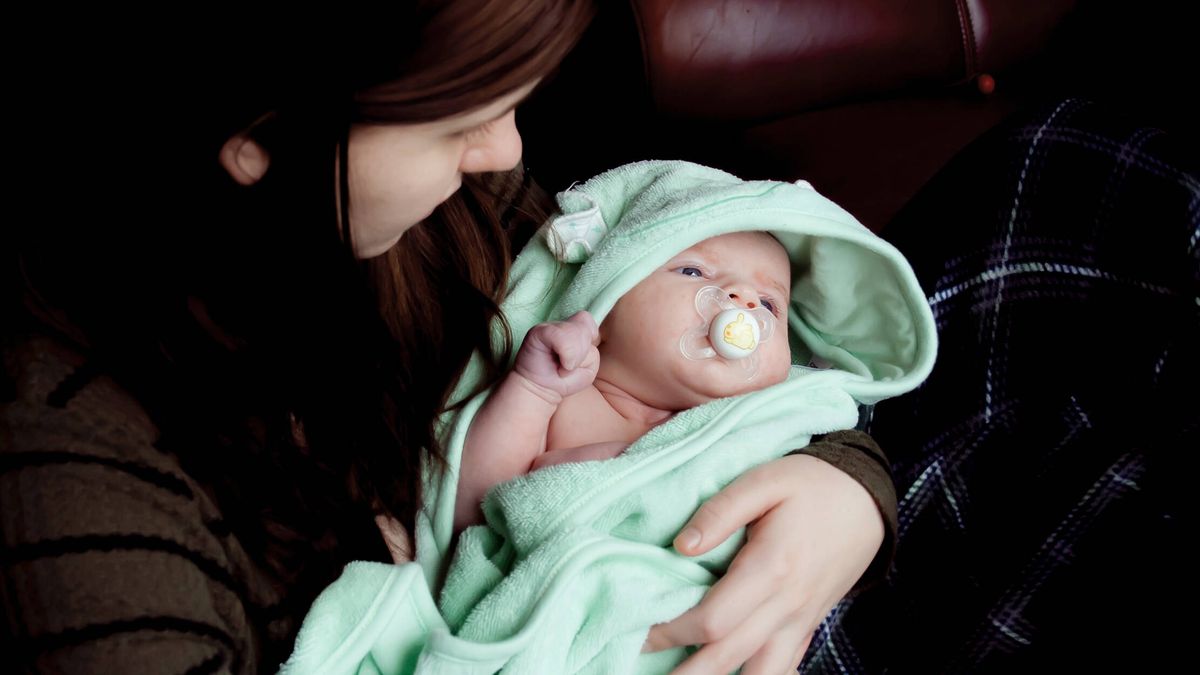 Cuántas veces hay que bañar a un recién nacido (y cómo hacerlo de forma segura)
